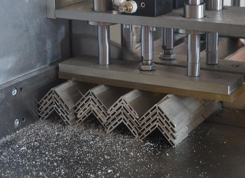 角碼機DS-E400高產能，令門窗幕墻客戶相互轉介紹